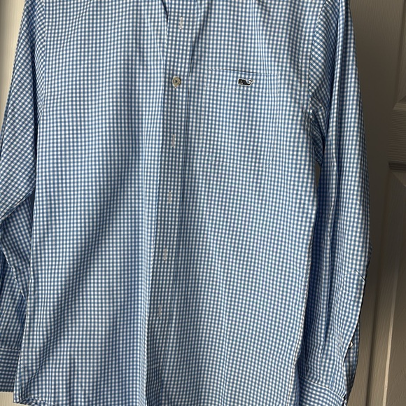 Men’s light blue plaid vineyard vines button down shirt *has mark on left sleeve - Picture 2 of 6
